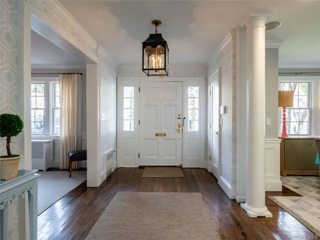 $2,899,000 | 39 Hawthorne Place, Manhasset, NY 11030