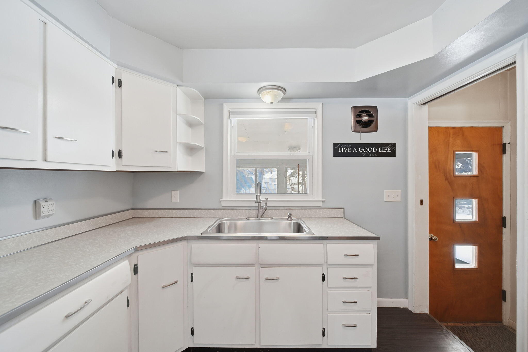 371 Riverside Avenue Adrian, MI 49221 - Photo 11 of 22 11-web-or-mls-DSC08509