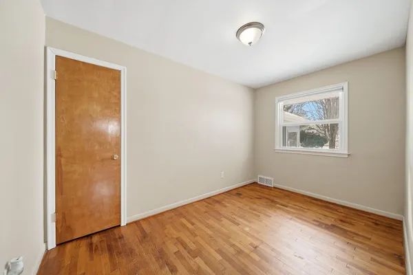 $160,000 | 371 Riverside Avenue, Adrian, MI 49221