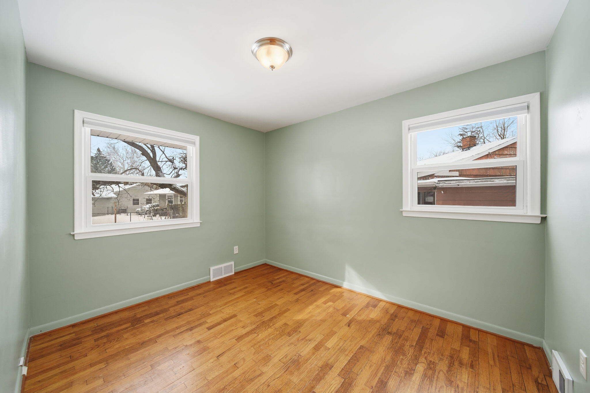 371 Riverside Avenue Adrian, MI 49221 - Photo 17 of 22 17-web-or-mls-DSC08543