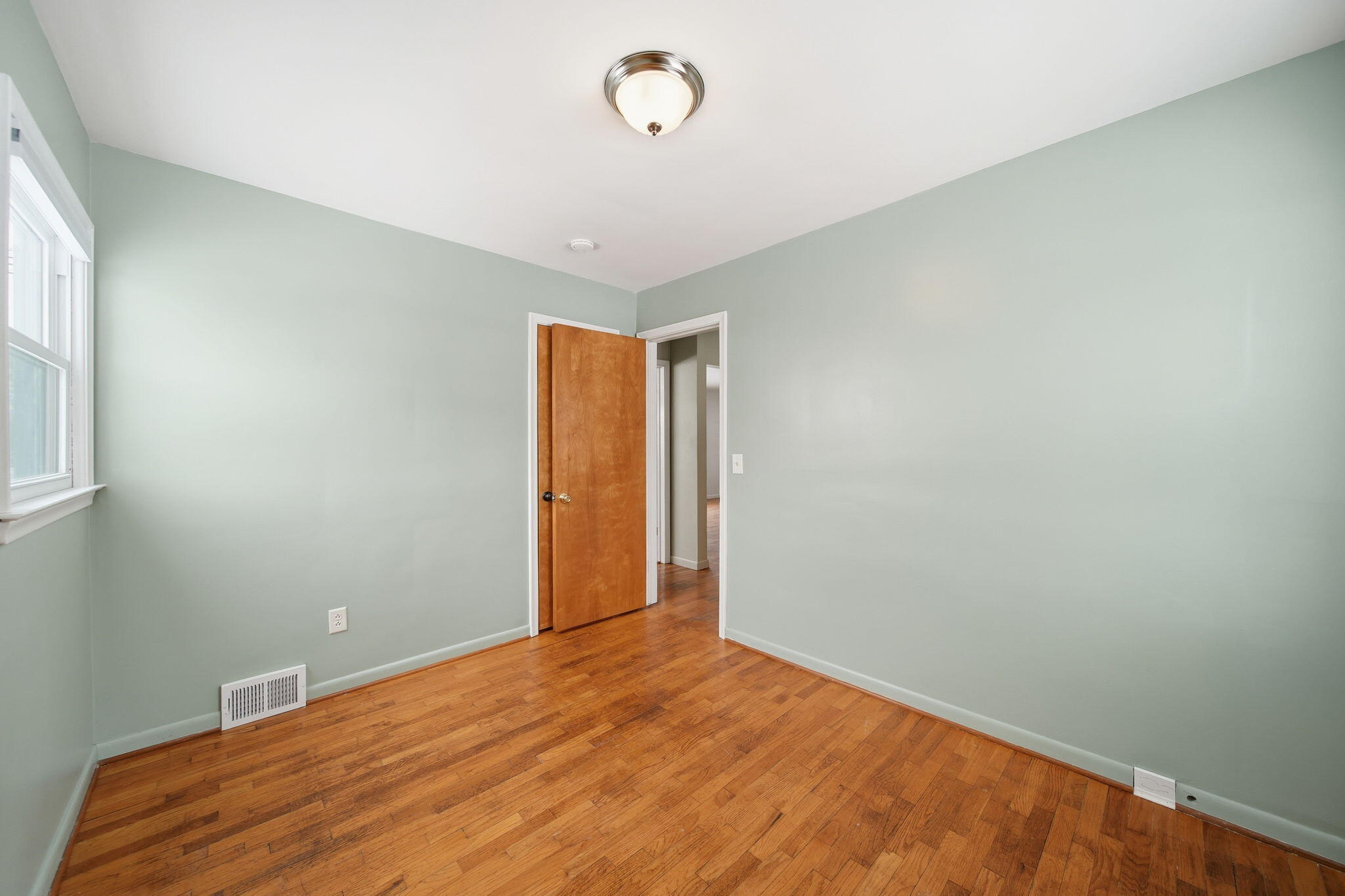 371 Riverside Avenue Adrian, MI 49221 - Photo 18 of 22 18-web-or-mls-DSC08547