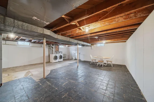 $174,900 | 371 Riverside Avenue, Adrian, MI 49221