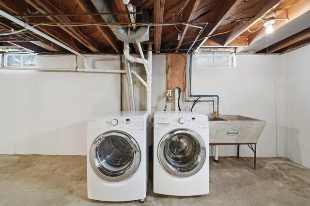 $174,900 | 371 Riverside Avenue, Adrian, MI 49221