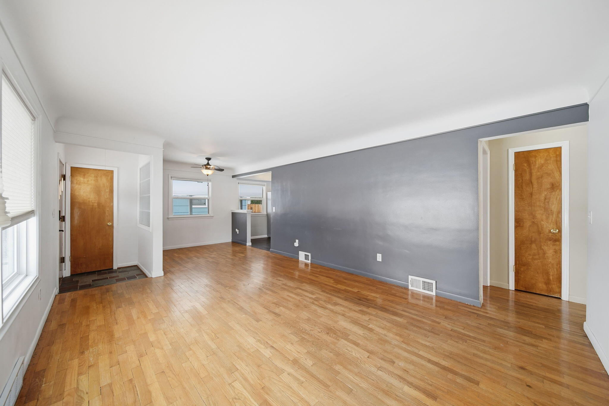 371 Riverside Avenue Adrian, MI 49221 - Photo 7 of 22 7-web-or-mls-DSC08485