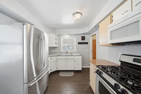 $160,000 | 371 Riverside Avenue, Adrian, MI 49221