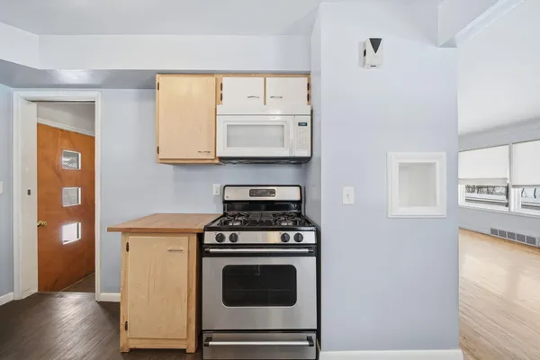 $160,000 | 371 Riverside Avenue, Adrian, MI 49221