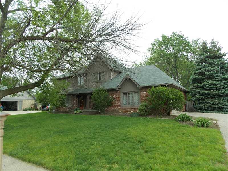 12817 Wembly Road Carmel, IN 46033 - Photo 2 of 20 Gallery Image 2