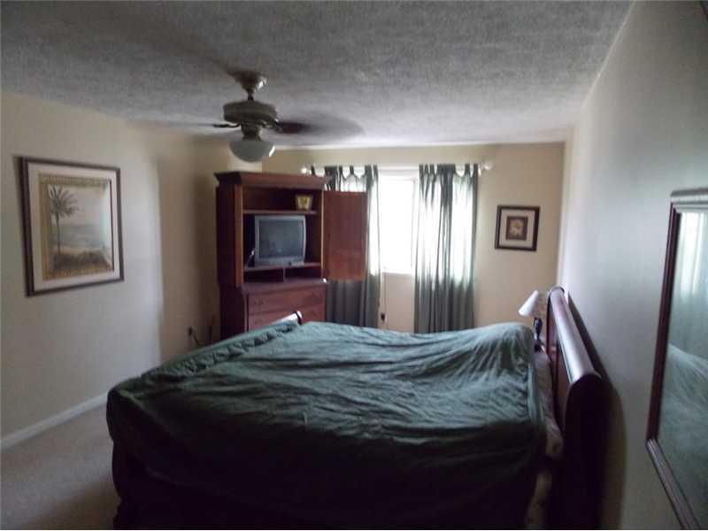 12817 Wembly Road Carmel, IN 46033 - Photo 12 of 20 Gallery Image 12