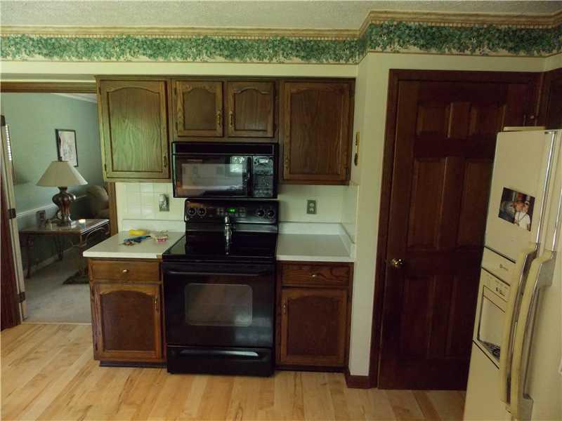 12817 Wembly Road Carmel, IN 46033 - Photo 8 of 20 Gallery Image 8