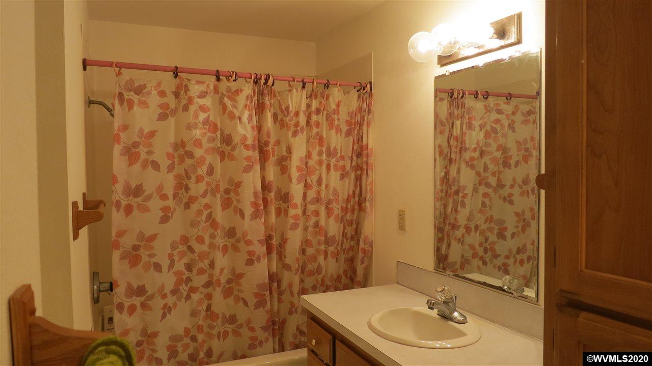 1201 Southwest Bryson Street Dallas, OR 97338 - Photo 10 of 23 Gallery Image 10