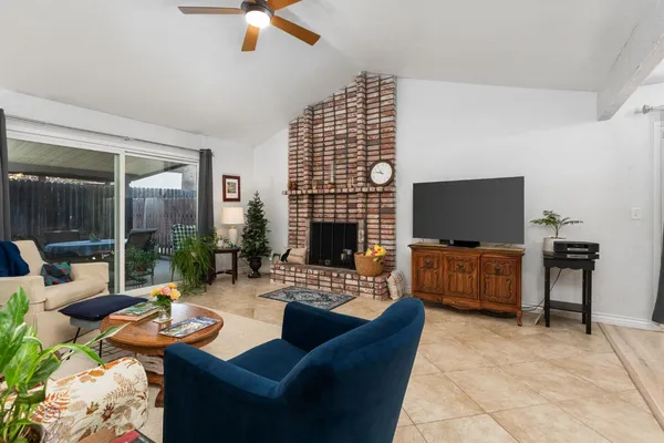 $440,000 | 465 Bliss Avenue, Clovis, CA 93611