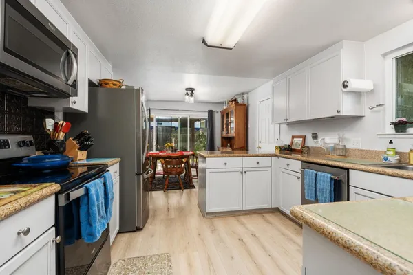 $440,000 | 465 Bliss Avenue, Clovis, CA 93611