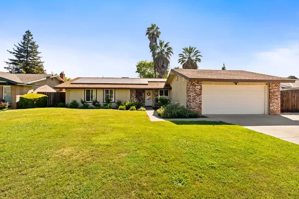 $440,000 | 465 Bliss Avenue, Clovis, CA 93611
