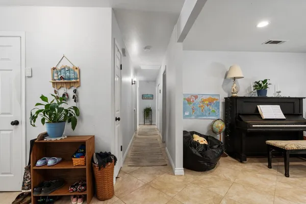 $440,000 | 465 Bliss Avenue, Clovis, CA 93611