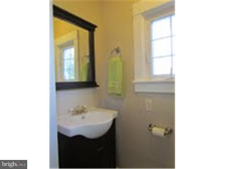 215 Valley View Road Media, PA 19063 - Photo 16 of 21 Half Bath