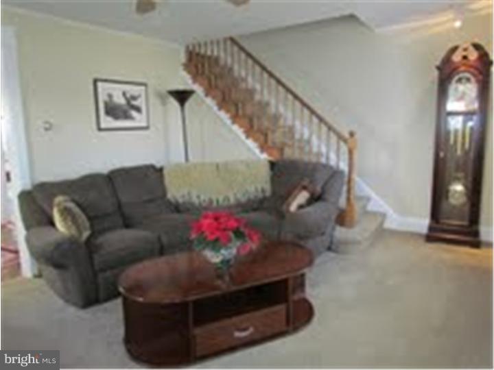 215 Valley View Road Media, PA 19063 - Photo 5 of 21 Living Room