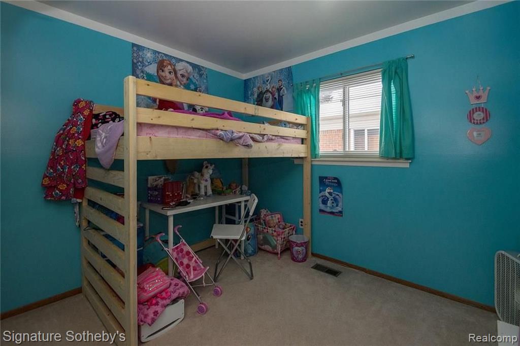7526 Superior Street Center Line, MI 48015 - Photo 14 of 24