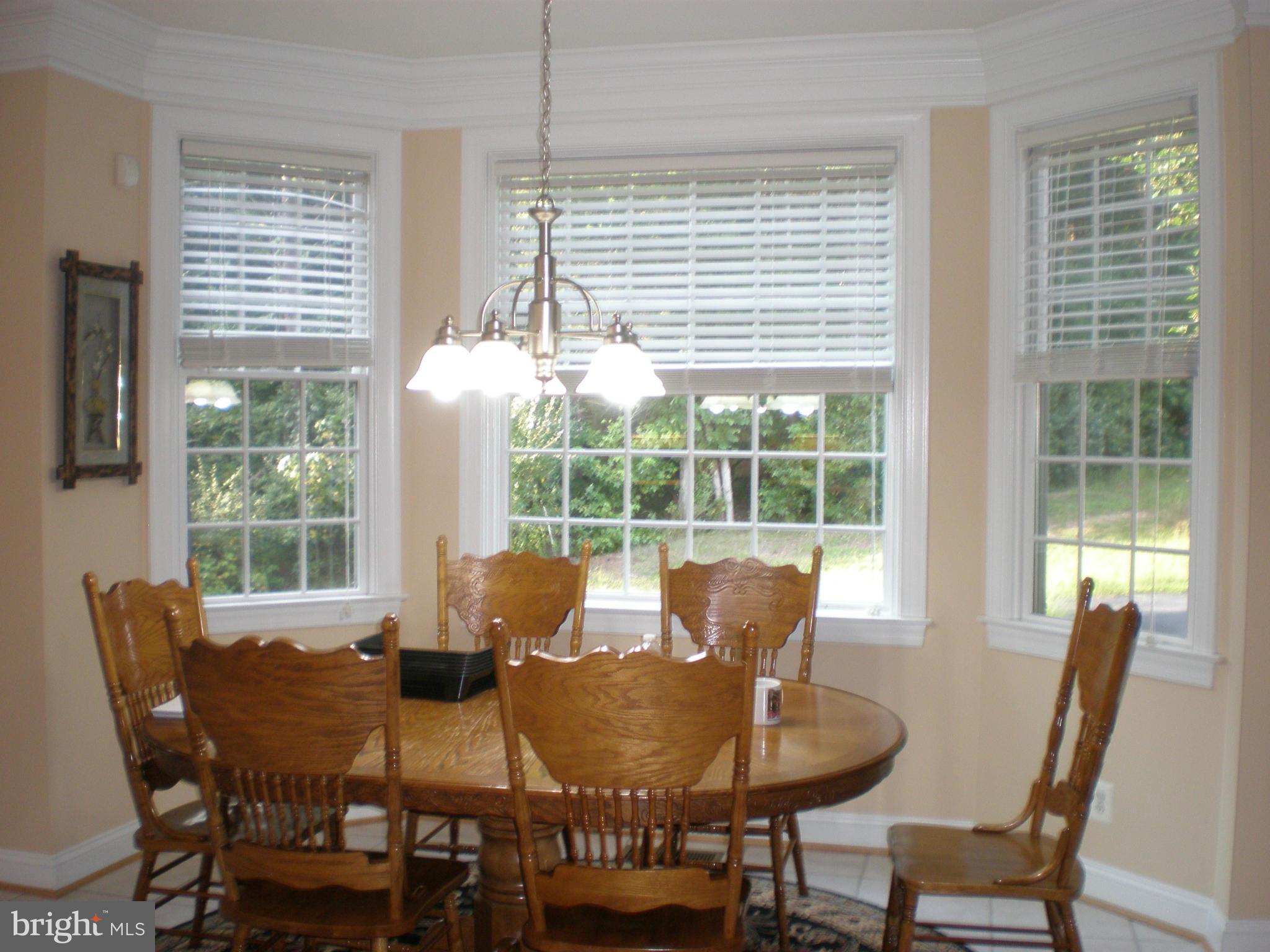 6038 Colchester Road Fairfax, VA 22030 - Photo 14 of 30 Breakfast room