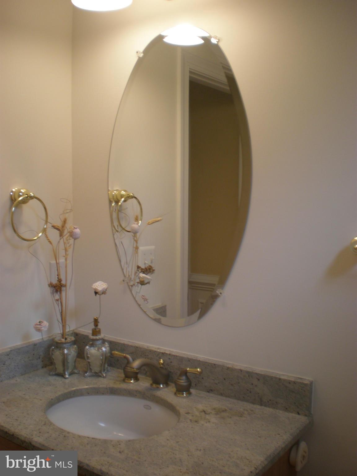 6038 Colchester Road Fairfax, VA 22030 - Photo 10 of 30 Powder room