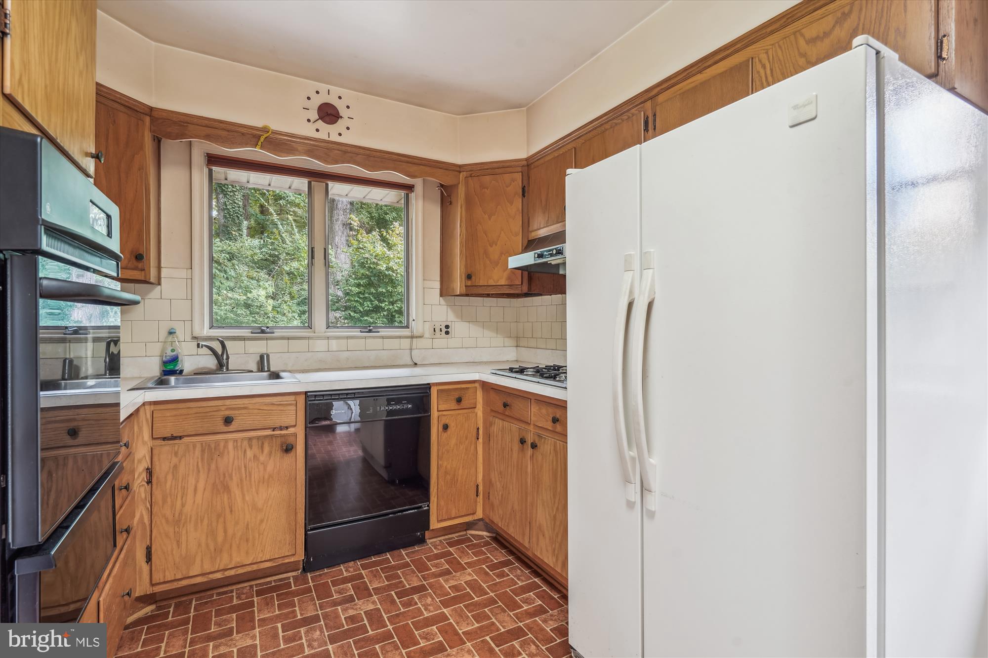 5603 Flag Run Drive Springfield, VA 22151 - Photo 11 of 27 Kitchen