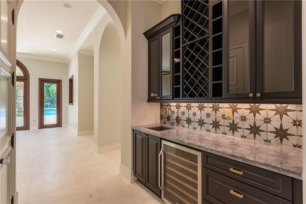 5850 Hancock Road Southwest Ranches, FL 33330 - Photo 34 of 76 WET BAAR AND BUTLERS PANTRY