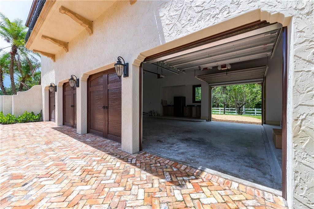 5850 Hancock Road Southwest Ranches, FL 33330 - Photo 72 of 76 4 OF 5 GARAGES