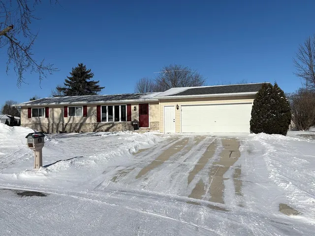 $314,900 | 1207 Sunrise Court, Kewaunee, WI 54216