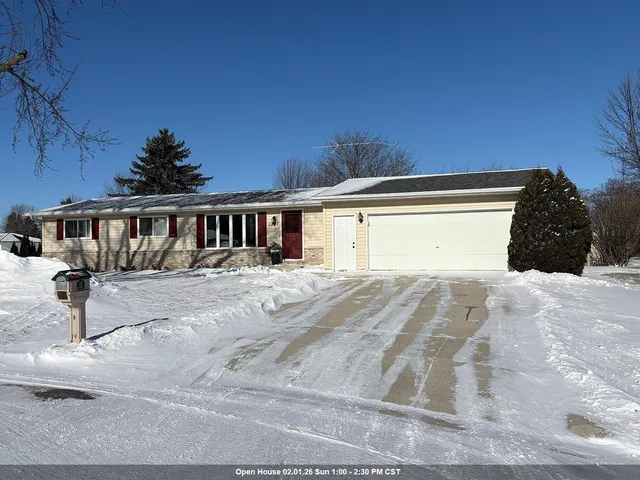 $314,900 | 1207 Sunrise Court, Kewaunee, WI 54216