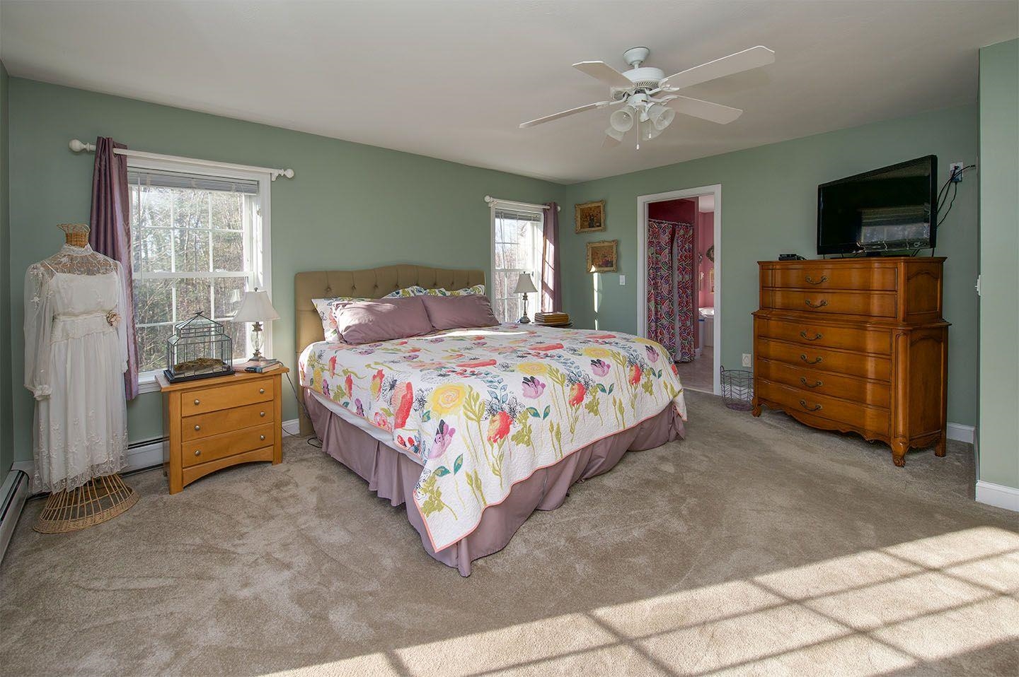 96 Harantis Lake Road Chester, NH 03036 - Photo 20 of 40