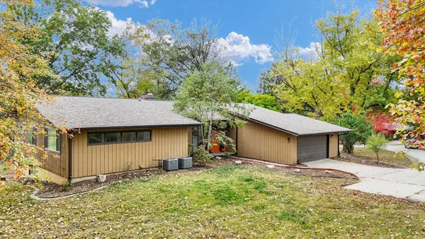 $599,900 | 1010 Parkview Drive, Mahomet, IL 61853