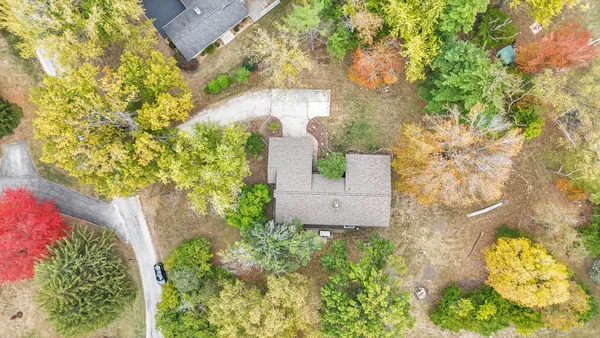 $650,000 | 1010 Parkview Drive, Mahomet, IL 61853