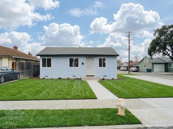 $360,000 | 605 South Main Street, Manteca, CA 95337