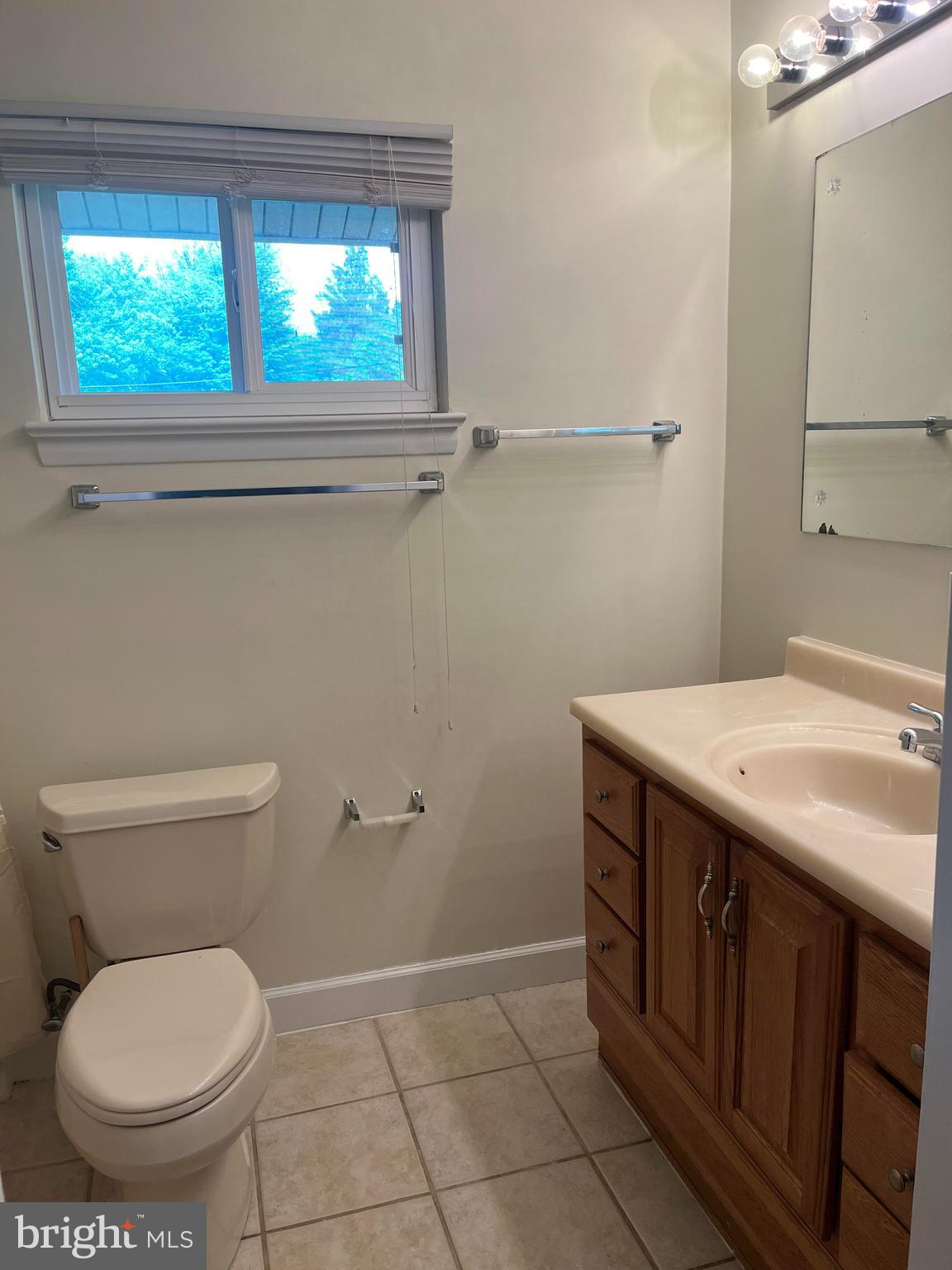 5101 Danbury Road Bethesda, MD 20814 - Photo 11 of 17