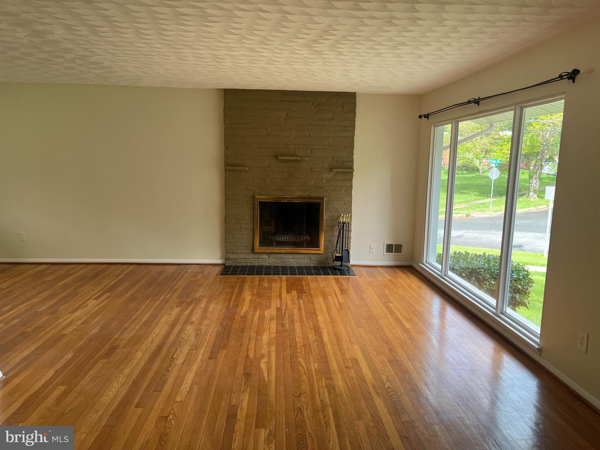 5101 Danbury Road Bethesda, MD 20814 - Photo 5 of 17