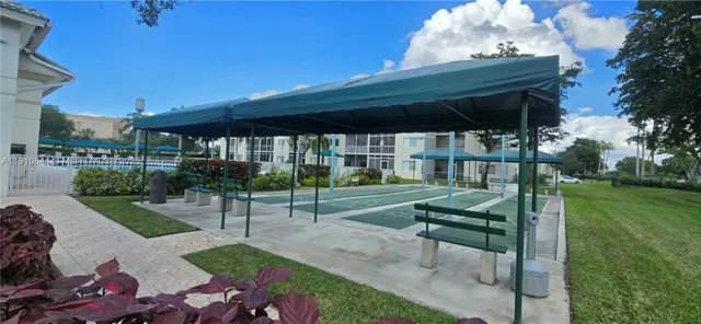 $199,900 | 7775 Southampton Terrace, Unit 305, Tamarac, FL 33321