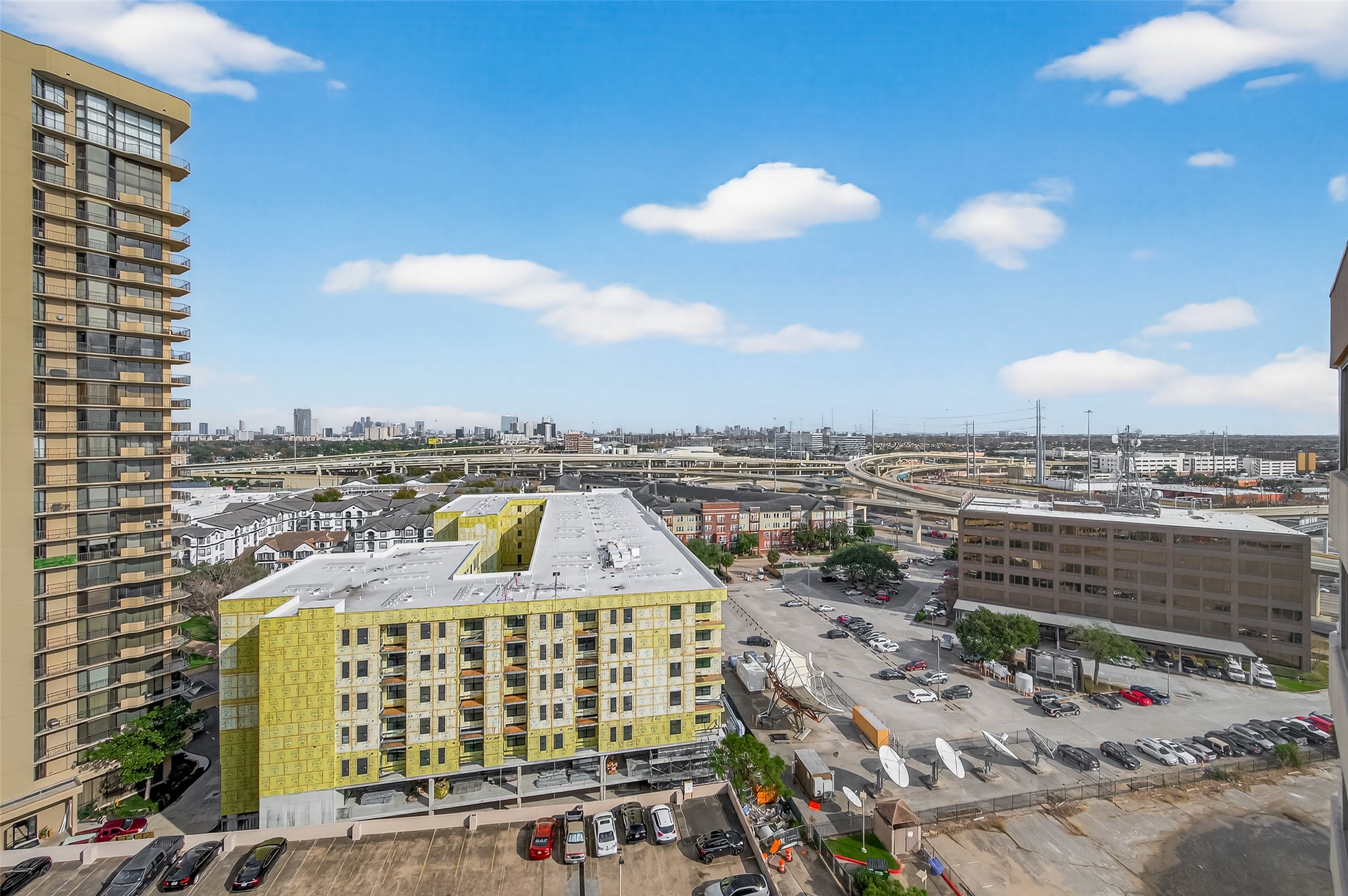 3525 Sage Road, Unit 1705 Houston, TX 77056 - Photo 23 of 35