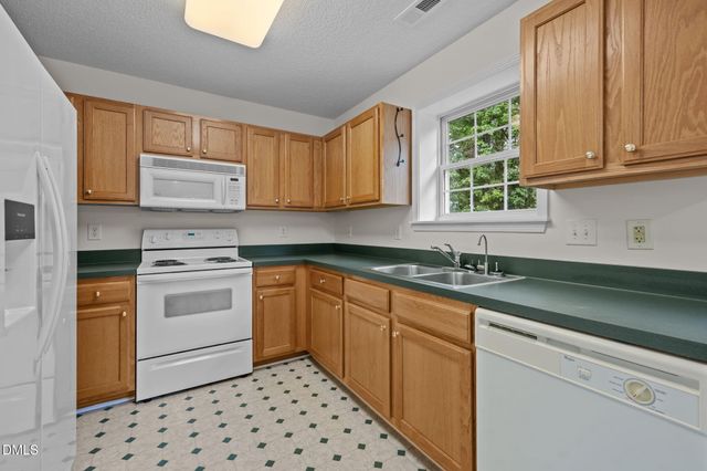 $469,000 | 505 Brickstone Drive, Apex, NC 27502