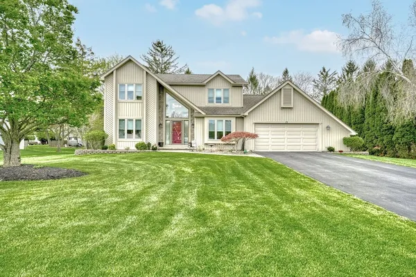 $389,900 | 15 Corral Drive, Penfield, NY 14526