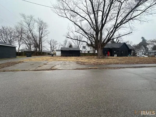 $9,900 | 1602 Delmar Avenue, Evansville, IN 47712