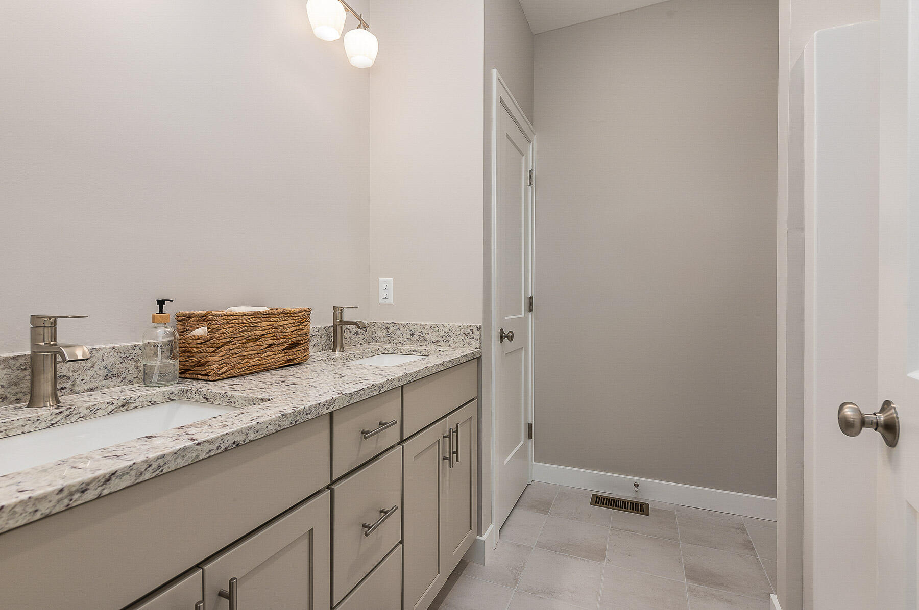 170 Buttonbush Lane, Unit 21 Wells, ME 04090 - Photo 25 of 39 seacoastrephotography-26