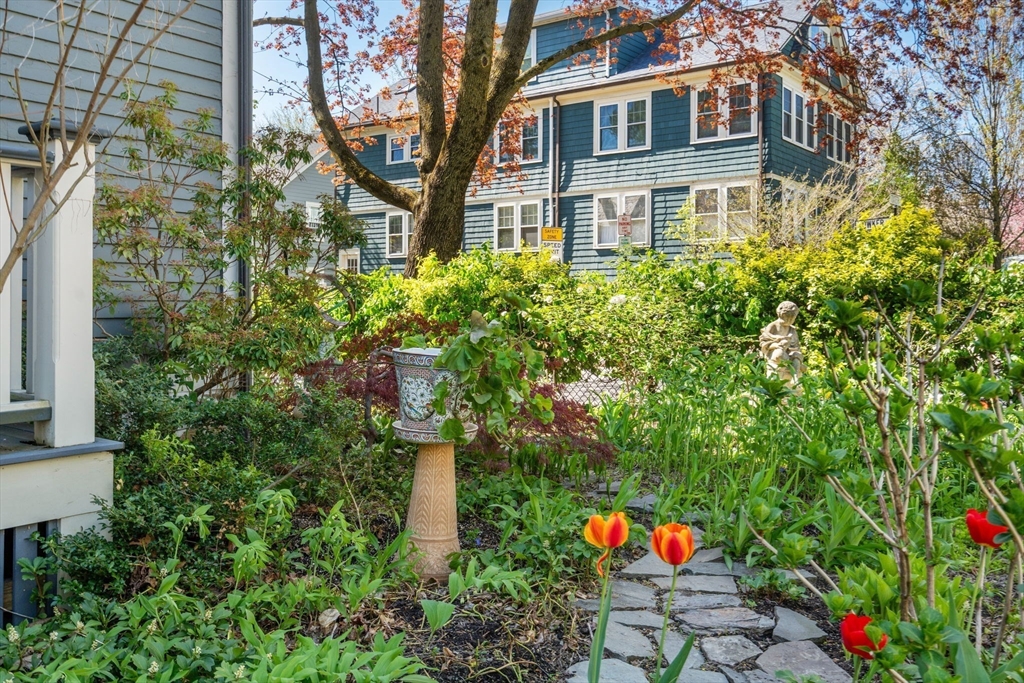 23 Toxteth Street Brookline, MA 02445 - Photo 3 of 28 Gallery Image 3