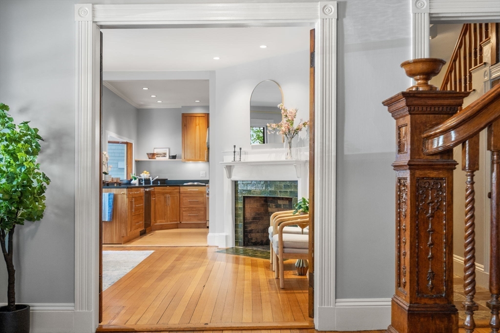 23 Toxteth Street Brookline, MA 02445 - Photo 7 of 28 Gallery Image 7