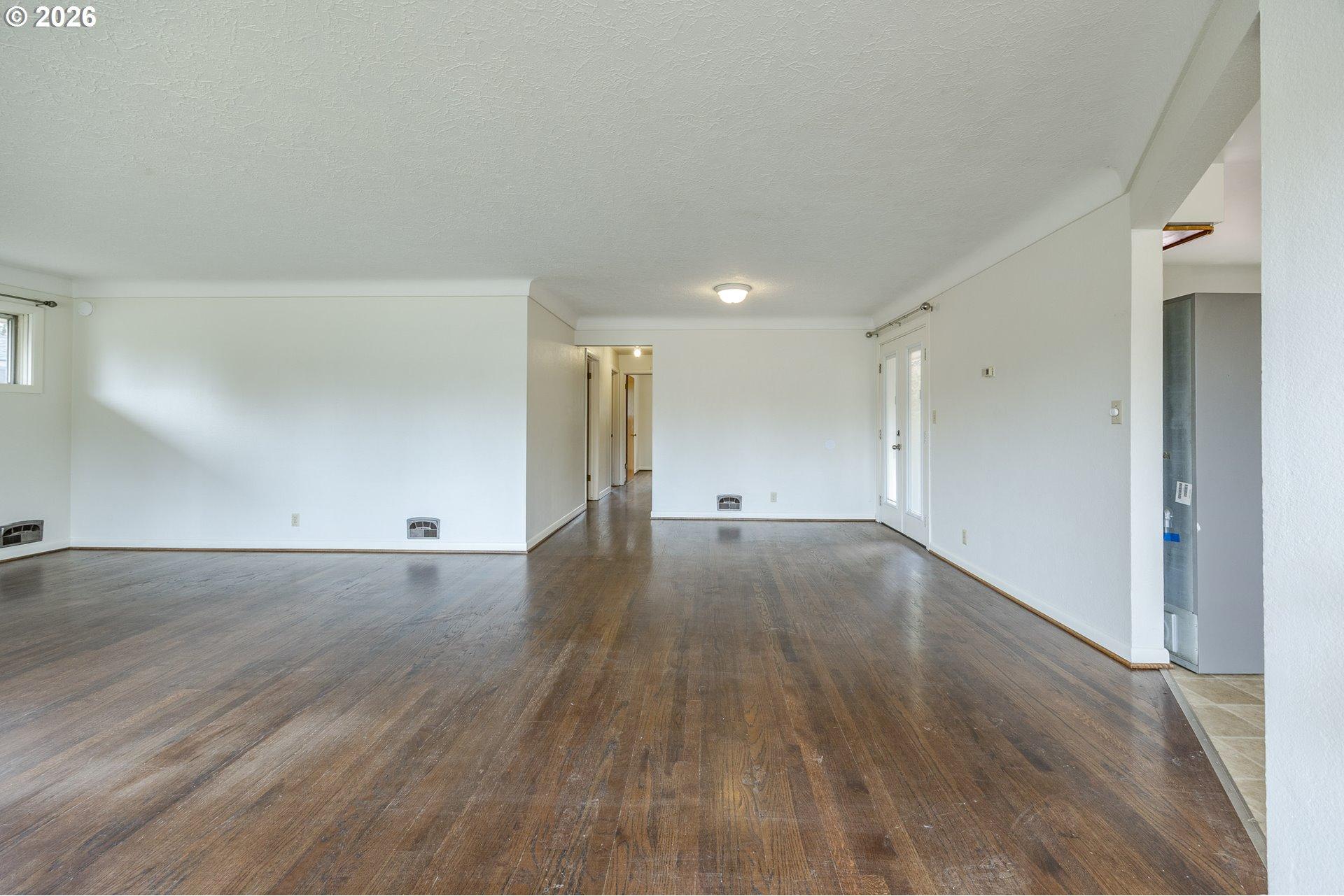75 Hayden Bridge Way Springfield, OR 97477 - Photo 5 of 36 Entrance/Foyer