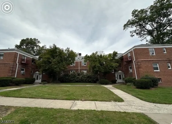 $1,279 | 15 Fairview Avenue, Unit 4A, South Orange, NJ 07079