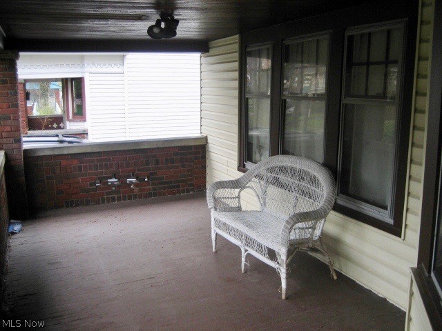 3133 Kensington Road Cleveland, OH 44118 - Photo 2 of 17