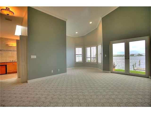 1260 Southwest Dyer Point Road Palm City, FL 34990 - Photo 12 of 20 Gallery Image 12