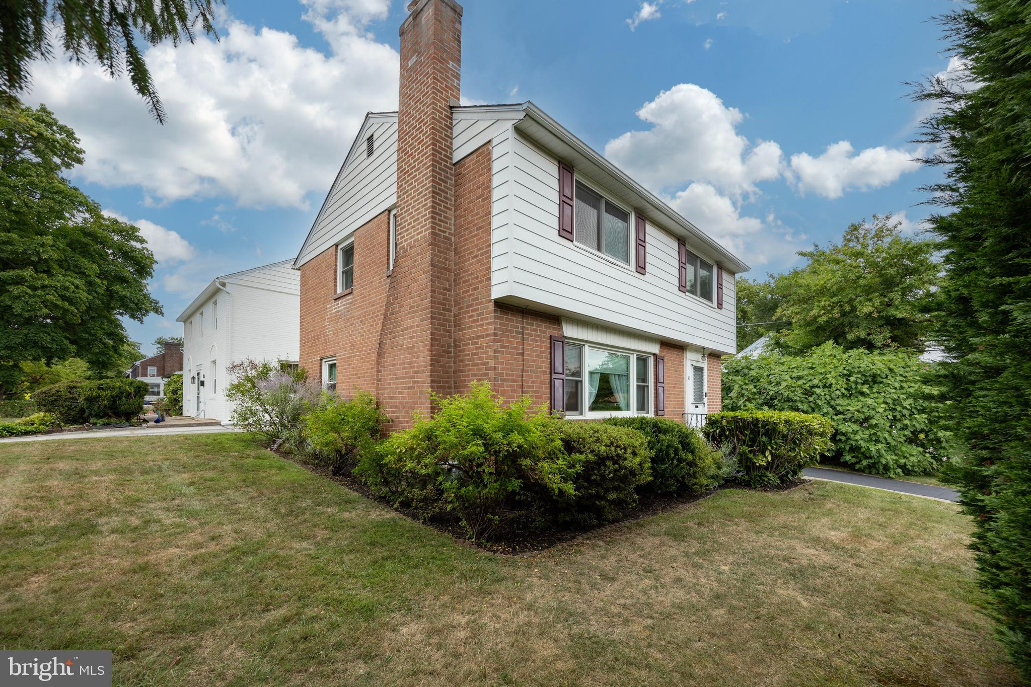 301 Earlington Road Havertown, PA 19083 - Photo 3 of 24