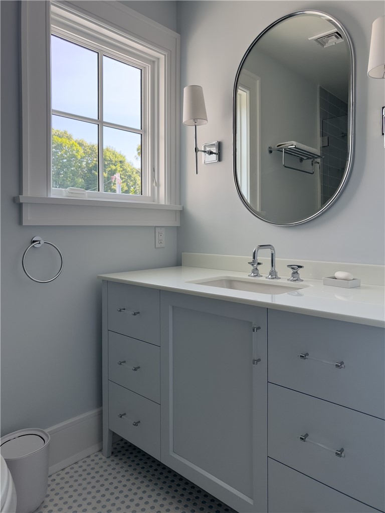 39 Avondale Road Westerly, RI 02891 - Photo 25 of 36