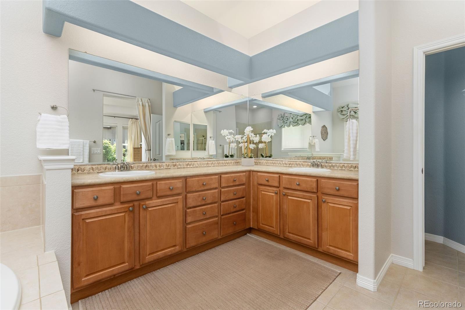 4564 Rabbit Mountain Road Broomfield, CO 80020 - Photo 17 of 40