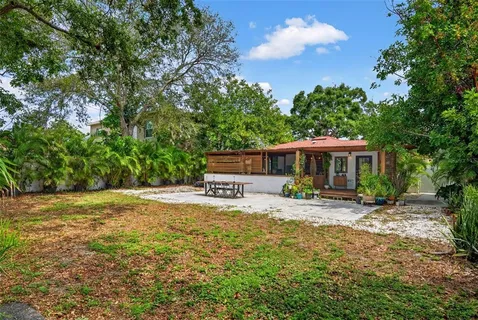 $299,000 | 824 59th Avenue Northeast, St. Petersburg, FL 33703
